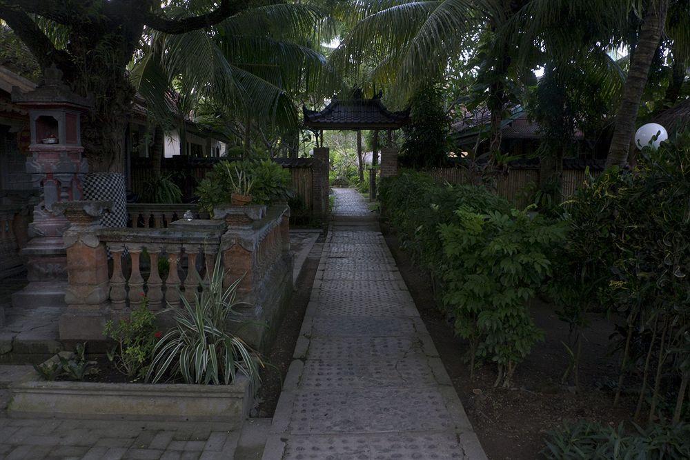 Segara Anak Bungalow & Restaurant Kuta  Ngoại thất bức ảnh