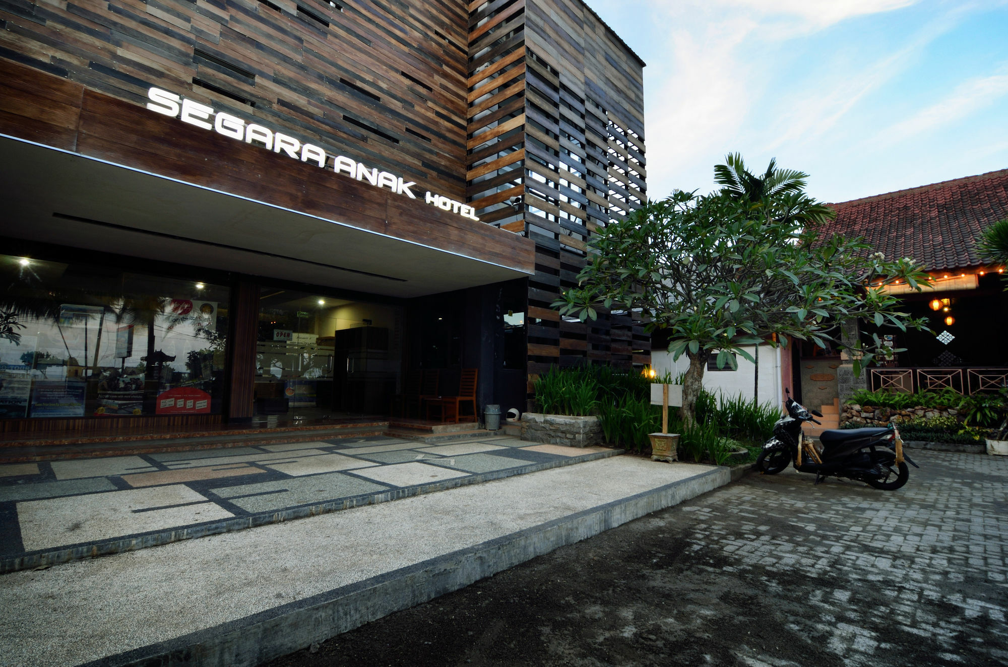 Segara Anak Bungalow & Restaurant Kuta  Ngoại thất bức ảnh